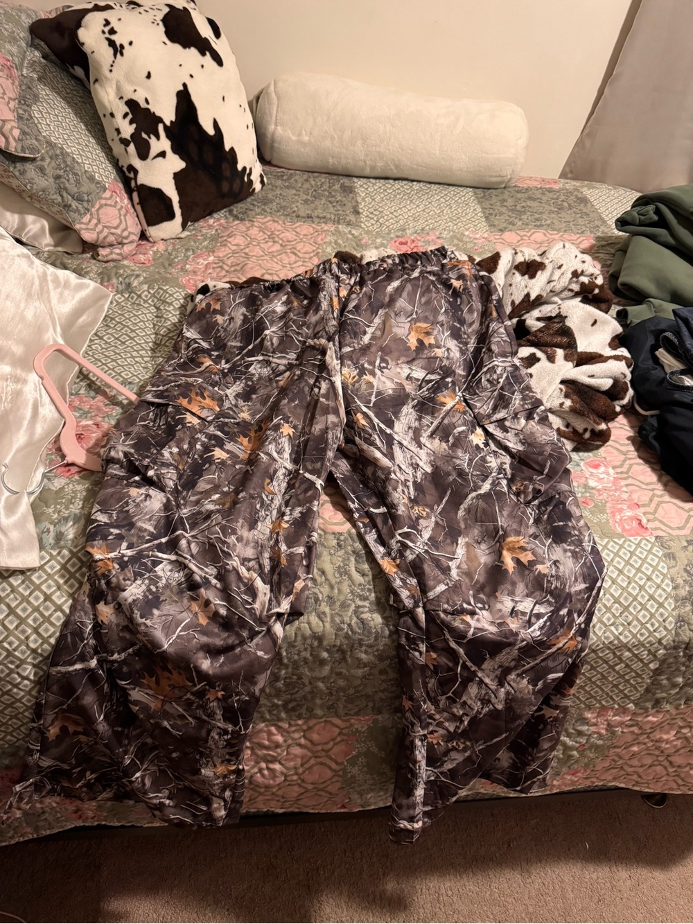 Women's Camouflage Track Joggers in Brown/Gray